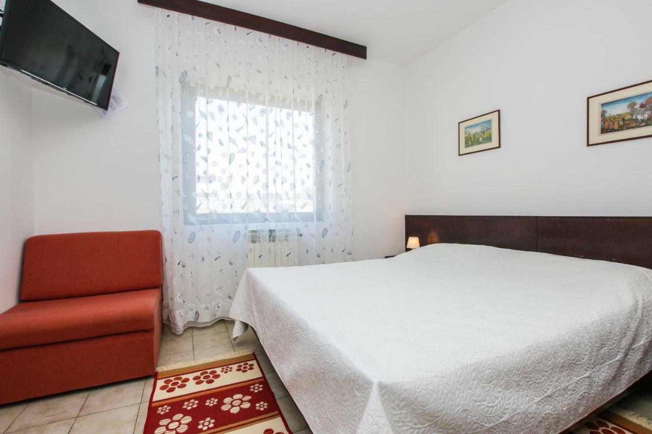 Apartmani Janja Porec Exterior photo