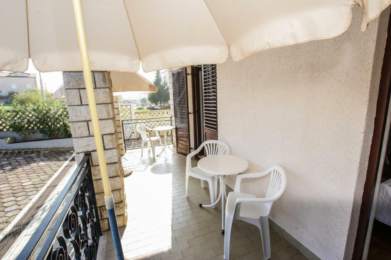 Apartmani Janja Porec Exterior photo